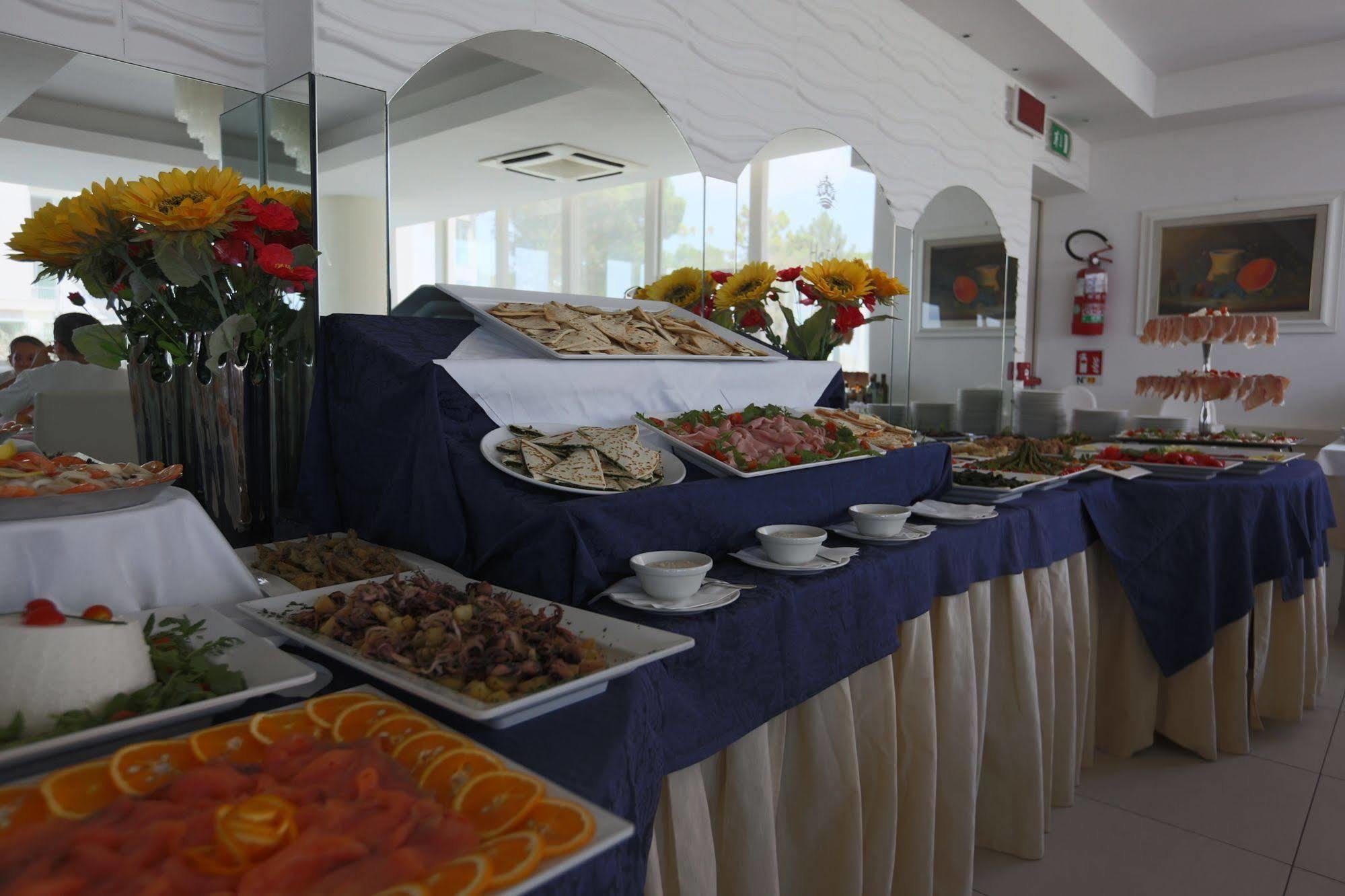 Hotel King - Azzurro Club Milano Marittima Exterior foto